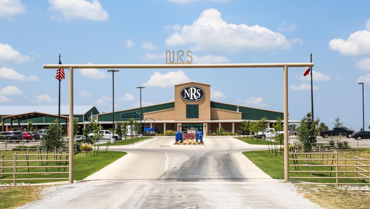 Nrs Event Center & Guest Ranch Hotel Decatur Exterior photo